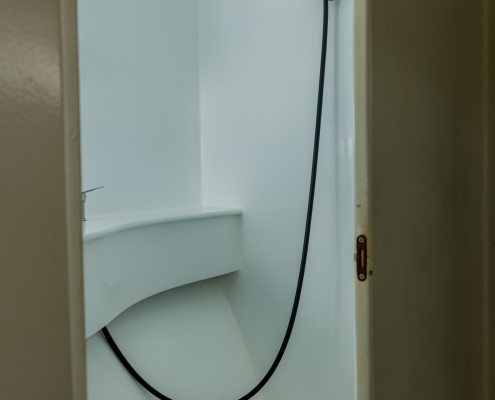 Aonyx Shower